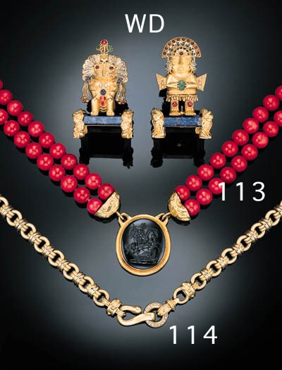 A GOLD AND DIAMOND NECKLACE