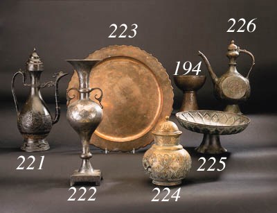 A CHINESE SILVER-INLAID BRONZE FOLIATE-RIMMED DISH MADE FOR THE ISLAMIC MARKET