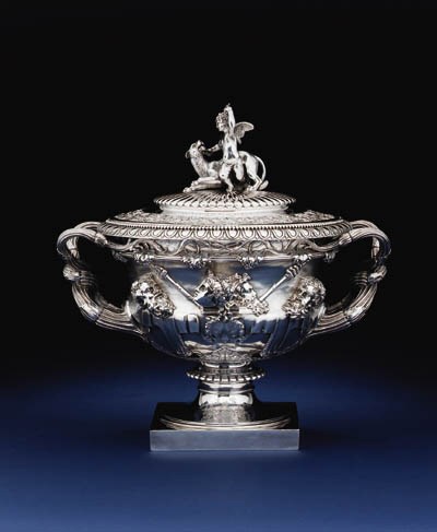 A MAGNIFICENT REGENCY SILVER WARWICK VASE, COVER, AND LINER