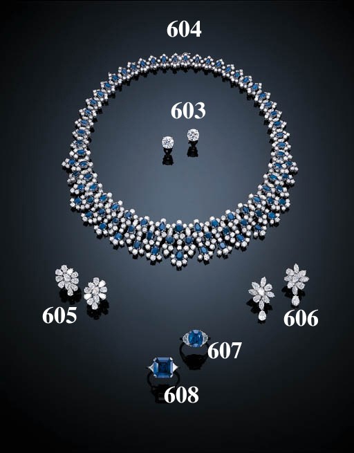 A SINGLE-STONE SAPPHIRE RING