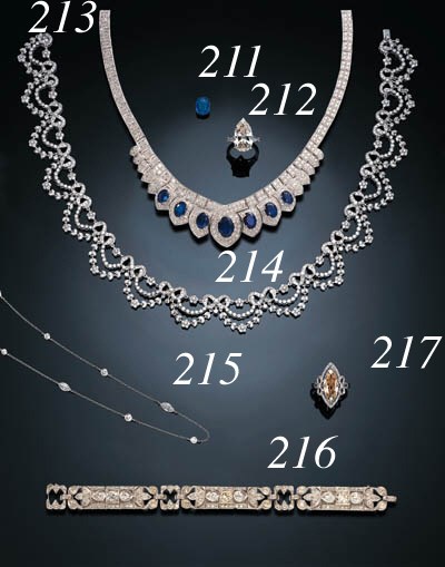 AN ART DECO DIAMOND BRACELET