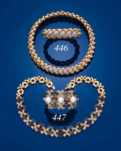 A SUITE OF DIAMOND JEWELLERY