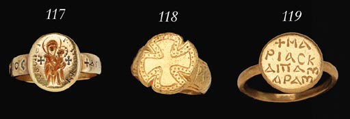 A BYZANTINE INSCRIBED GOLD RING