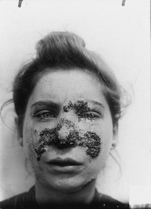 PHOTOGRAPHER UNKNOWN
