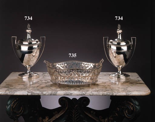 A Dutch silver bread basket