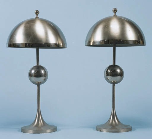 A PAIR OF BRUSHED-STEEL TABLE LAMPS