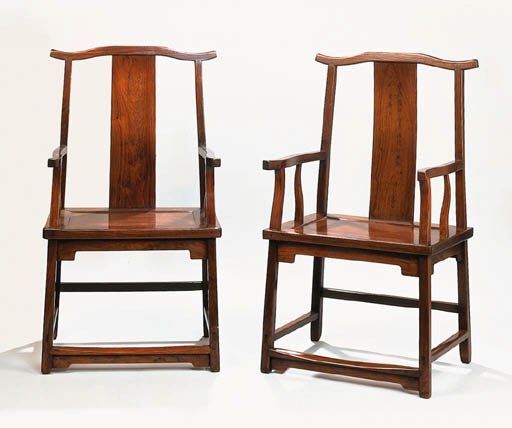 A Pair of Huanghuali Square-Section Yokeback Armchairs, Sichutouguanmaoyi