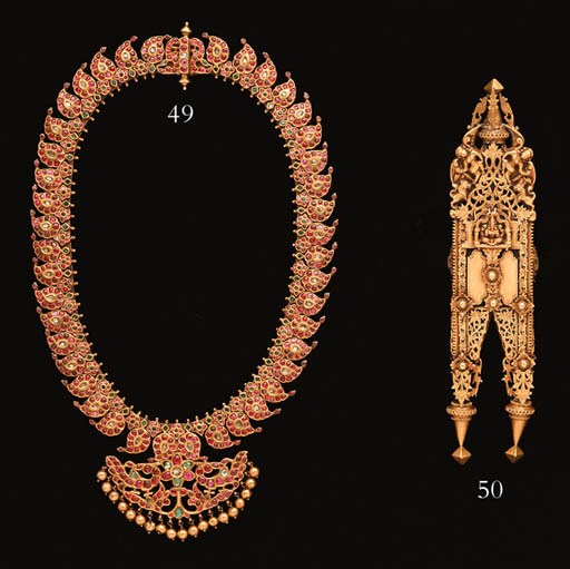 A Gold Pendant, Tali
