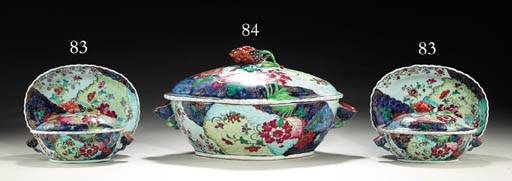 A LARGE TOBACCO LEAF TUREEN AND COVER