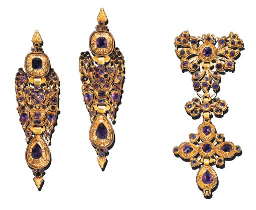 A SUITE OF IBERIAN AMETHYST JEWELLERY