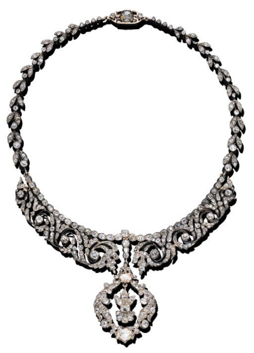 A DIAMOND PENDENT NECKLACE