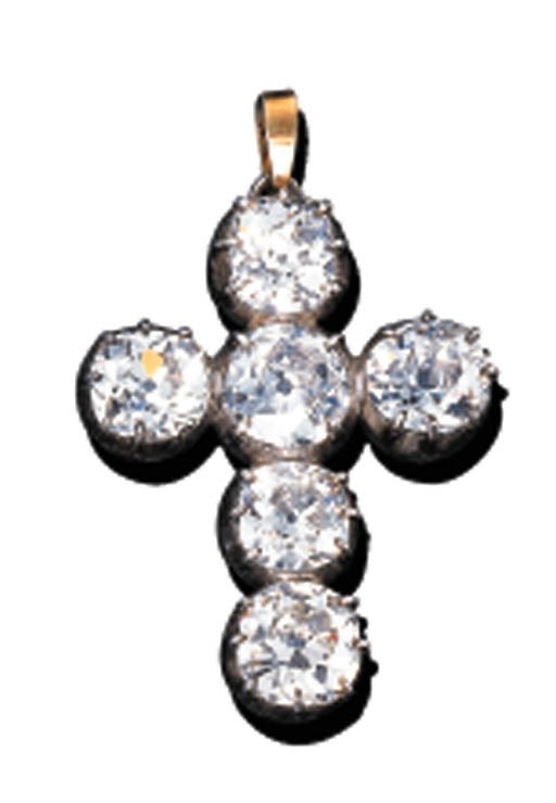 A DIAMOND LATIN CROSS PENDANT