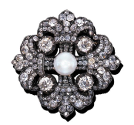 A DIAMOND AND PEARL PENDENT BROOCH