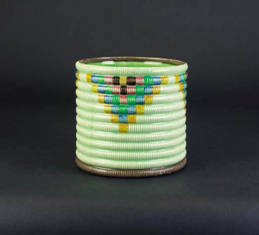 'Raffia' a  'Bizarre' jardiniere