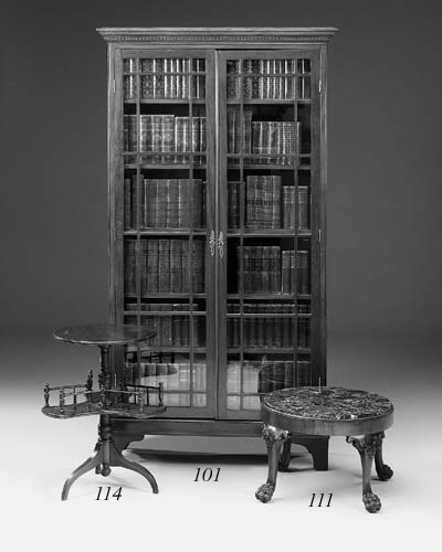 An Edwardian mahogany occasional table