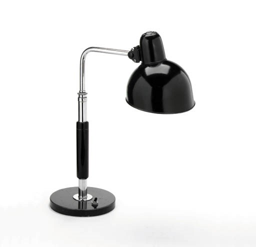 A CHROMED-METAL AND BLACK ENAMELED METAL AND WOOD ADJUSTABLE 'IDELL' DESK LAMP