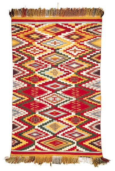 A NAVAJO GERMANTOWN RUG