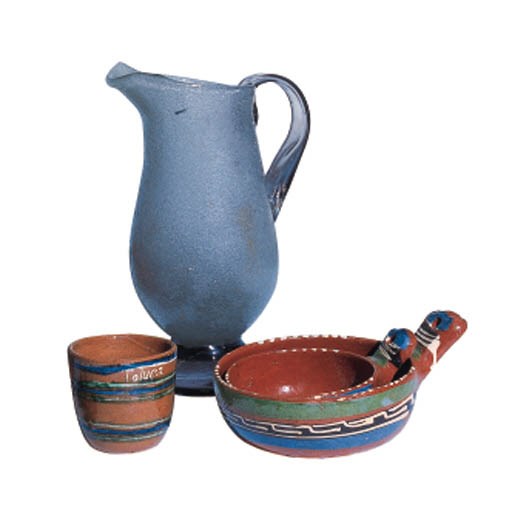 A GROUP OF MEXICAN POTTERY