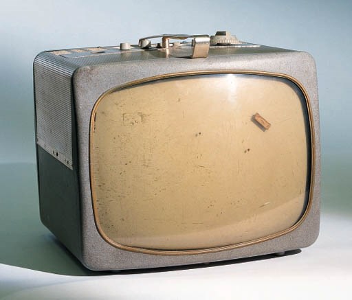 A MAGNAVOX 13 CHANNEL TELEVISION