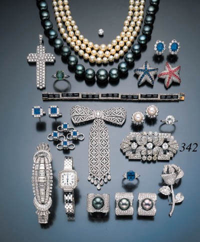 DIAMOND BROOCH
