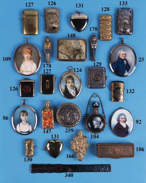 A gold vesta case