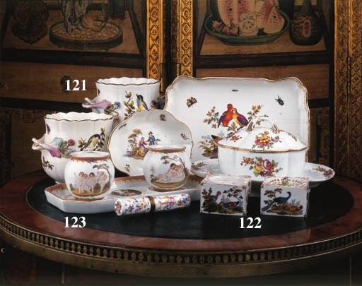 A Meissen quatrefoil saucer dish