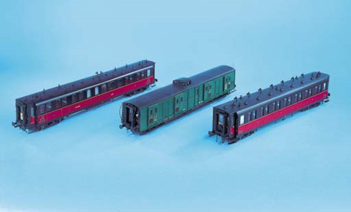 PLM 4-axle (twin bogie) passenger coaches: