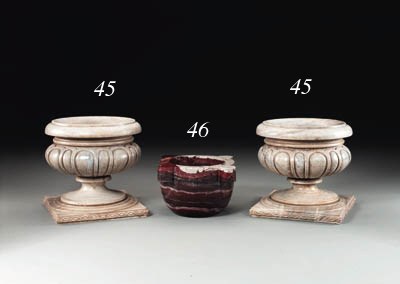 A PAIR OF NEOCLASSIC STYLE WHITE MARBLE URNS
