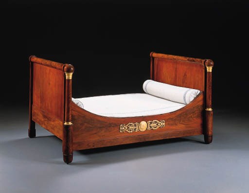A RESTAURATION ORMOLU-MOUNTED MAHOGANY LIT D'ALCOVE