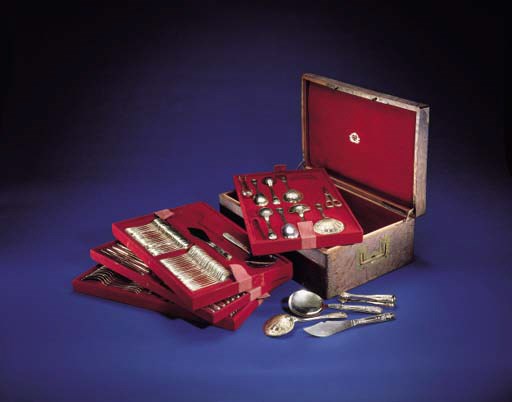 A FRENCH SILVER-GILT DESSERT SERVICE