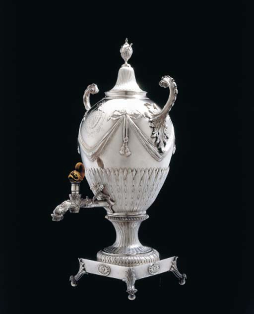 A FINE GEORGE III SILVER TEA URN**