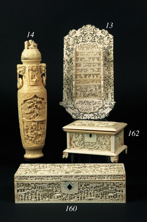 A Chinese ivory box and hinged cover