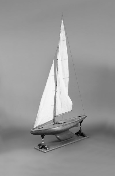 A Marblehead racing pond yacht