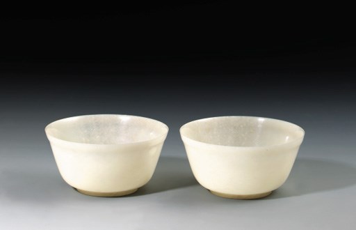 A FINE PAIR OF WHITE JADE DEEP BOWLS