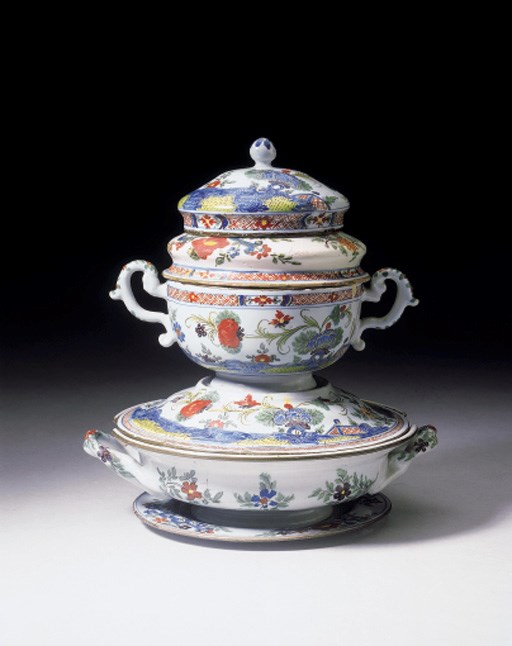 A FAENZE (FERNIANI) PORTABLE BREAKFAST SET IN SIX SECTIONS