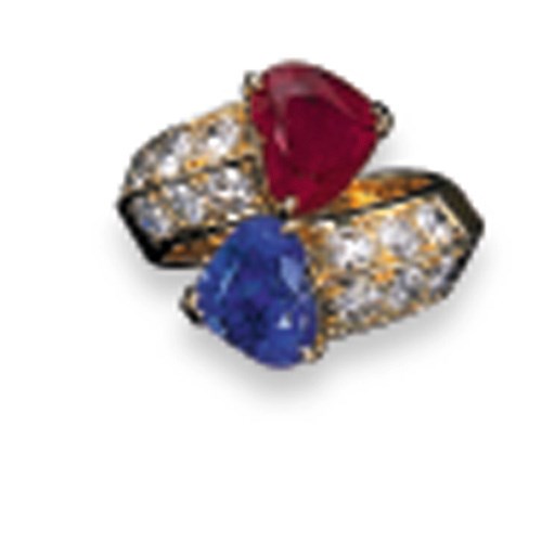 A TWIN-STONE RUBY AND SAPPHIRE RING