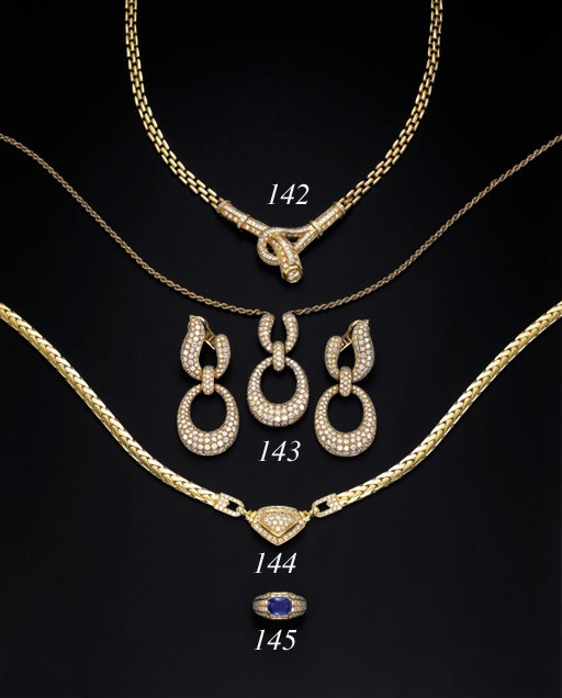A SUITE OF DIAMOND AND 18K GOLD JEWELLERY
