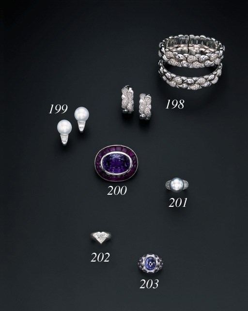 A PAIR OF SOUTH SEA CULTURED PEARL AND DIAMOND EARCLIPS, BY BULGARI