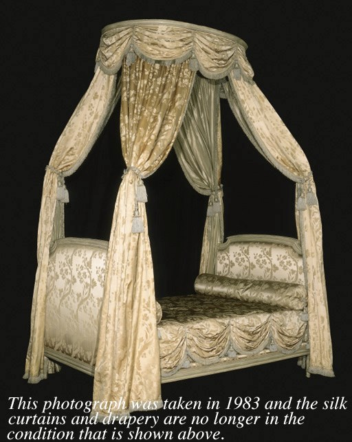 a louis xvi grey painted lit a la polonaise