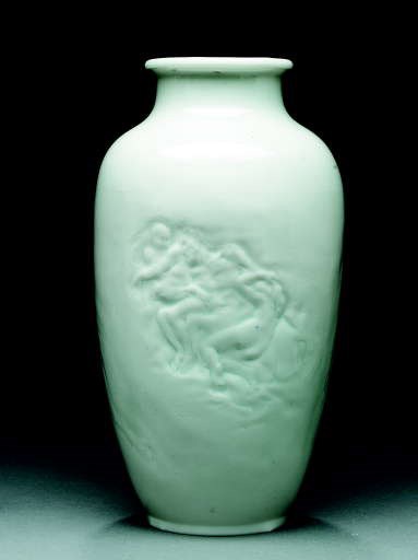 A PORCELAIN VASE