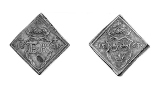 16-Öre klipping, 1563, 23.88g., similar dots between letters (Ant.571; SM.44a), good fine
