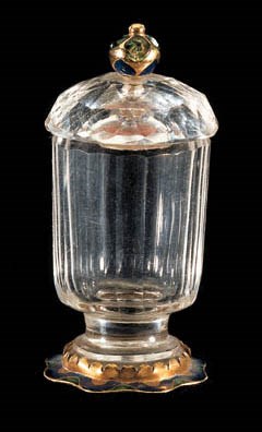 A GOLD-MOUNTED MINIATURE ROCK CRYSTAL CUP AND COVER