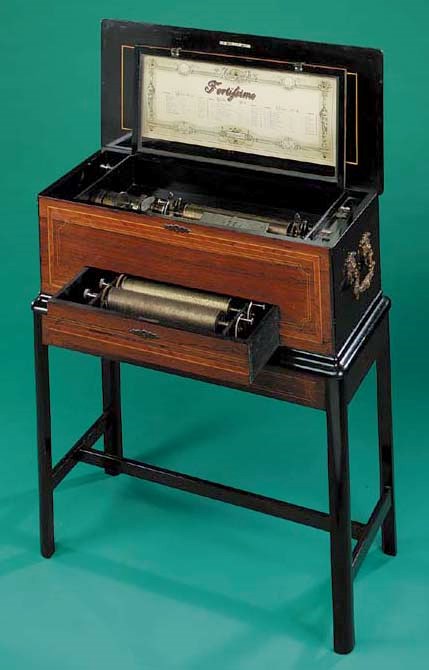 A 'Fortissimo' interchangeable cylinder musical box