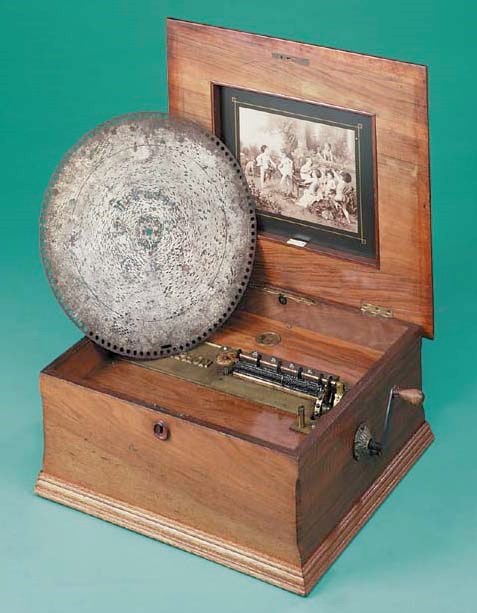 A 155/8-inch table Polyphon