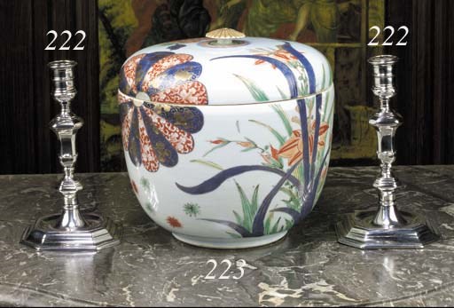 A Chinese verte-Imari deep bowl and cover