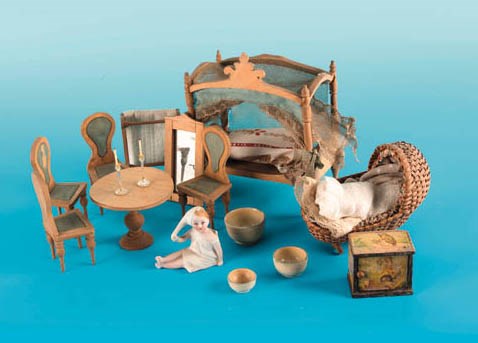 A part set of pale wood varnished bedroom furniture