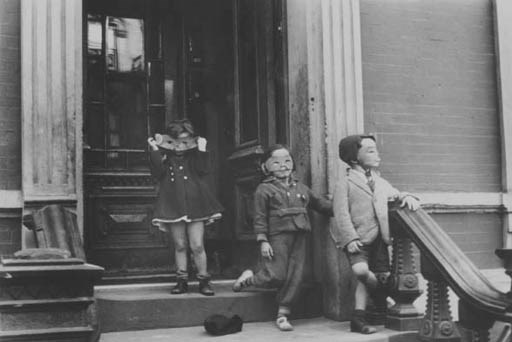 HELEN LEVITT (born 1913)