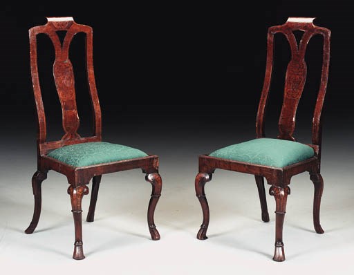 A PAIR OF QUEEN ANNE WALNUT AND SEAWEED MARQUETRY SIDE CHAIRS