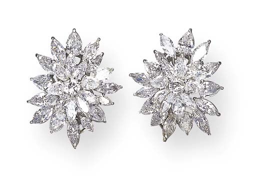 A PAIR OF DIAMOND CLUSTER EAR CLIPS