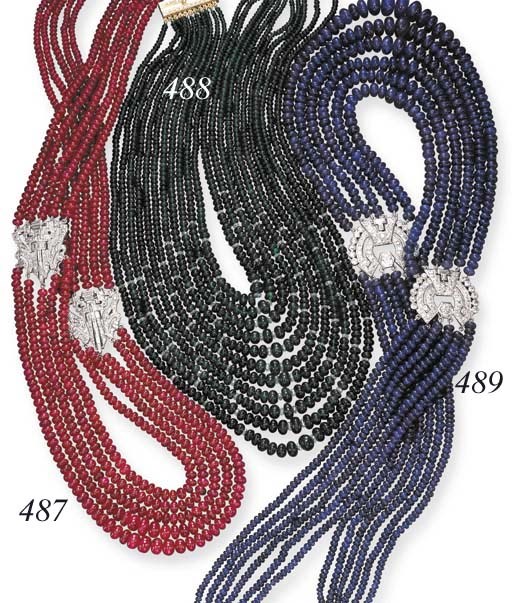 AN EMERALD AND DIAMOND BEAD NECKLACE